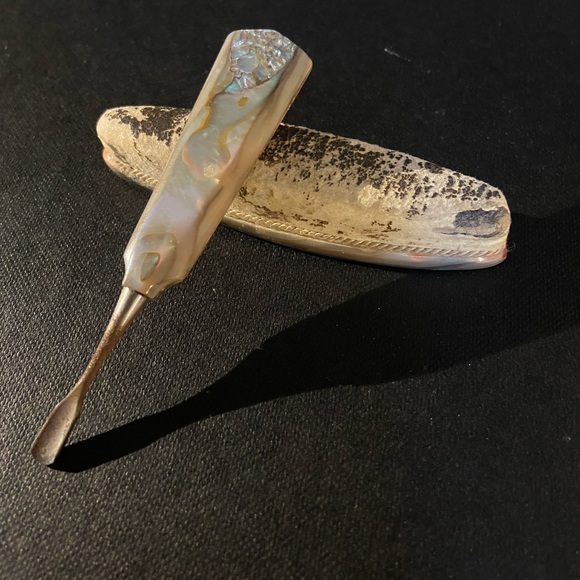 Vintage Abalone Shell Manicure Tools. - Picture 2 of 9